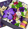 Box with flowers and macaroons "Pearl" - small picture 2