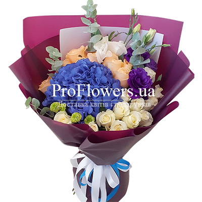 Bouquet with hydrangea " Sapphire"