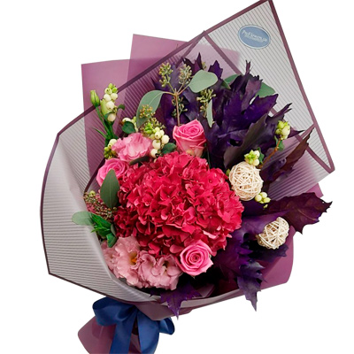 Bouquet with hydrangea "Caprice"
