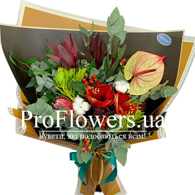 Bouquet with protea and anthurium "Fiery feelings"
