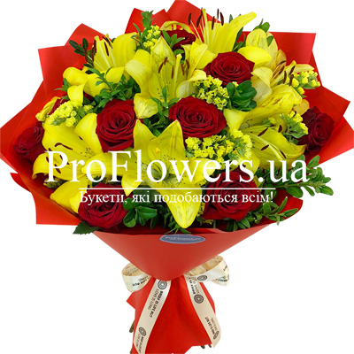 Bouquet of lilies and roses "Bright colors"