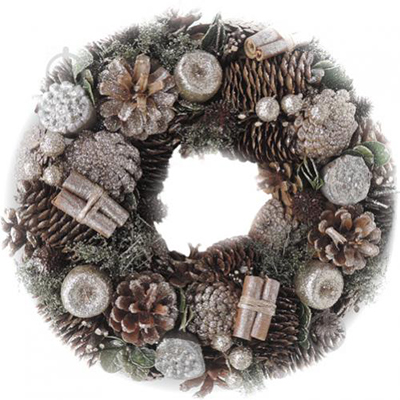Wreath with cones, cinnamon and apples