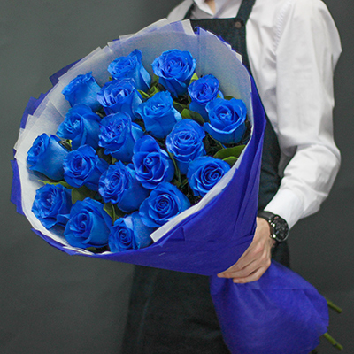 Bouquet of blue roses "Lagoon"