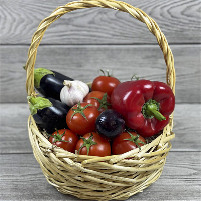 Basket with vegetables "Gifts of autumn"