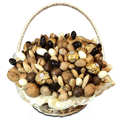 Basket with nuts "Tradition"