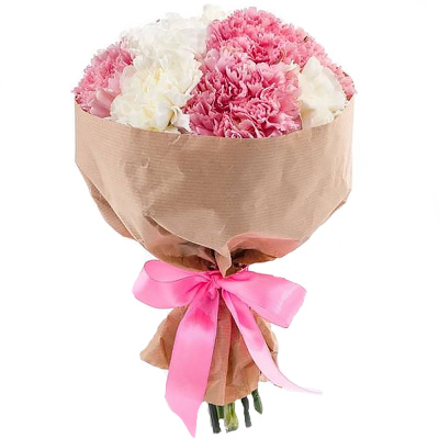 Bouquet of carnations "Delicate ice cream"