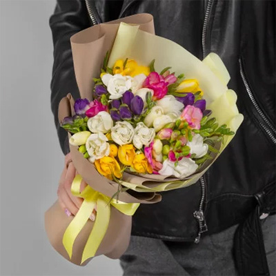 Bouquet of freesias "Bright days"