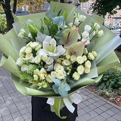 Bouquet with lily and anthurium