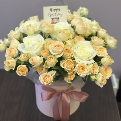 Розы в коробке "Невеста"