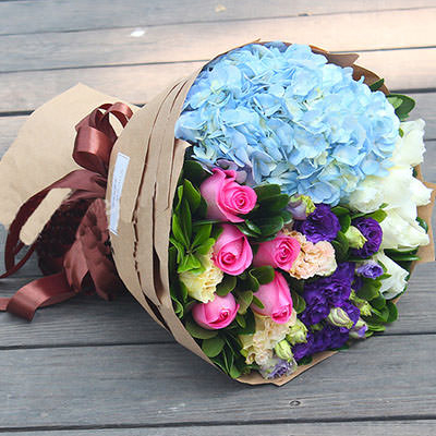 Bouquet with hydrangeas "Autumn wonders"