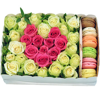 Коробка з трояндами і макарунами "Почуття" - зображення 2