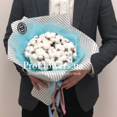 Bouquet with cotton "Strict"