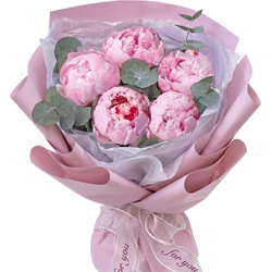 5 розовых пионов