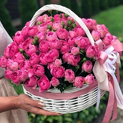Корзина пионовидных роз "Покоритель сердец"