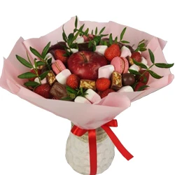 Bouquet of fruits and sweets "Wonderful moment"