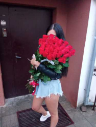 Buy with delivery - 1 Meter import red rose by the piece