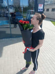 1 Meter Ukrainian red roses by the piece - buy at flower shop ProFlowers.ua