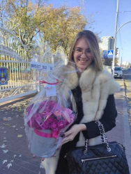 Delivery in Ukraine - Flowers in the box "Sea of emotions"