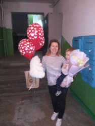 Delivery in Ukraine - 3 red balloons with hearts