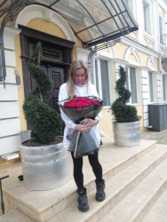 Delivery in Ukraine - Bouquet of Ukrainian roses "Euphoria"