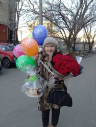 Delivery in Ukraine - Chiffon-currant cake