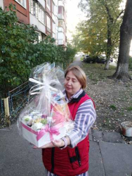 Delivery in Ukraine - Composition with macaroons "Adagio"