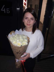 Доставка по Украине - Букет белых роз "Перламутр"