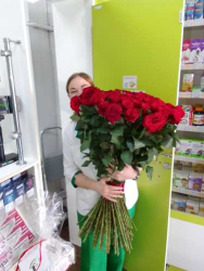 Доставка по Україні - 101 метрова червона троянда "Для коханої!"