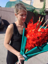 Order with delivery - 7 coral gladioli