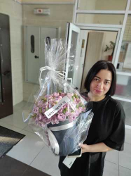 Delivery in Ukraine - 35 pion-shaped roses in the box "Queen"