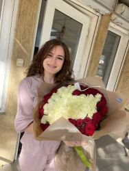 Order with delivery - Bouquet of 101 red and white roses in heart