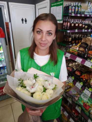 Order with delivery - Bouquet of white roses and orchids