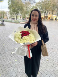Доставка по Україні - Букет троянд "Закоханий погляд"
