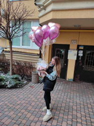 Delivery in Ukraine - Fountain of balloons pink gold "Purple"