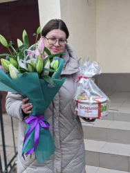 Delivery in Ukraine - Bouquet of lilies "Scent of Summer"