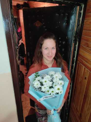 Delivery in Ukraine - Bouquet of chrysanthemums "Fabulous night"