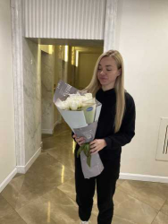 Delivery in Ukraine - Bouquet of 25 snow-white tulips