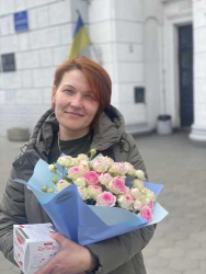 Доставка по Україні - Букет піоноподібних троянд "Нескінченність"