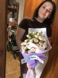 Delivery in Ukraine - Bouquet of spray roses "Tenderness"