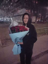 Delivery in Ukraine - 31 red roses