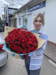 Доставка по Украине - 101 красная роза