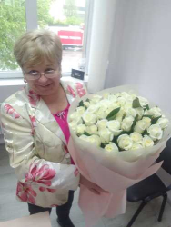 Доставка по Україні - Букет троянд "Світлі почуття"