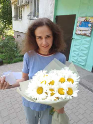 Order with delivery - 25 huge daisies