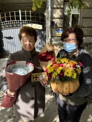 Delivery in Ukraine - Bouquet in a pumpkin "Autumn mood"