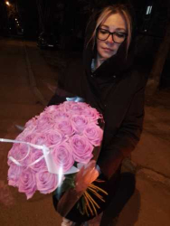 Delivery in Ukraine - Bouquet of 29 roses "Flamingo"