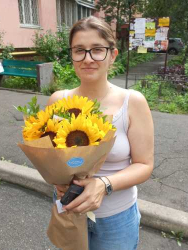 Доставка по Україні - Букет з 5 соняшників
