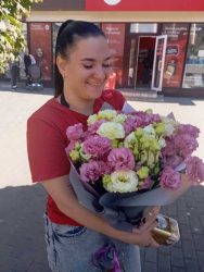 Delivery in Ukraine - Box of chocolates "Ferrero Rocher"