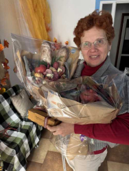 Delivered in Kiev Bouquet of meat cold cuts "Delicious evening"