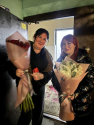 Доставили в Висбадене 15 красных роз "Блеск"