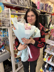 Delivered in Kiev Bouquet of 9 chrysanthemums "Sweet Dream"